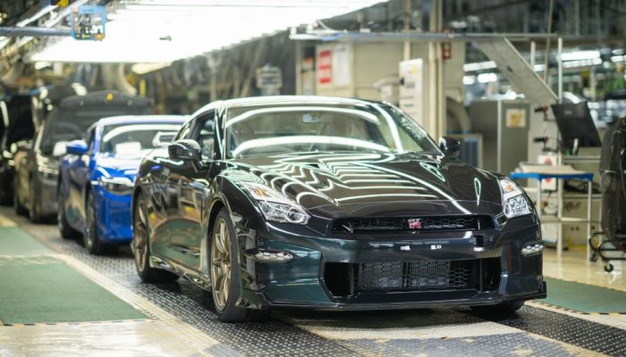 2025-08-nissan-gt-r-r35-final-tochigi-plant-production-factory-assembly-6.webp.jpeg