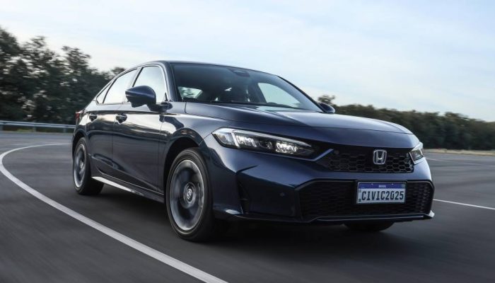 Civic-Advanced-Hybrid-Movimento-2.jpg