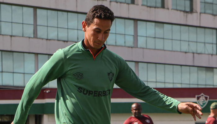 Paulo-Henrique-Ganso-volta-a-treinar-com-o-Fluminense.png
