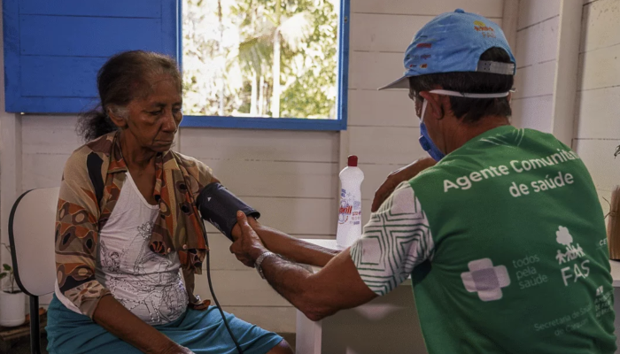 SUS-na-Floresta-beneficiara-mais-de-6-mil-pessoas-no-interior-do-Amazonas-com-telessaude.png