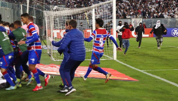 confusao-colo-colo-fortaleza-6-e1744338761935.jpg