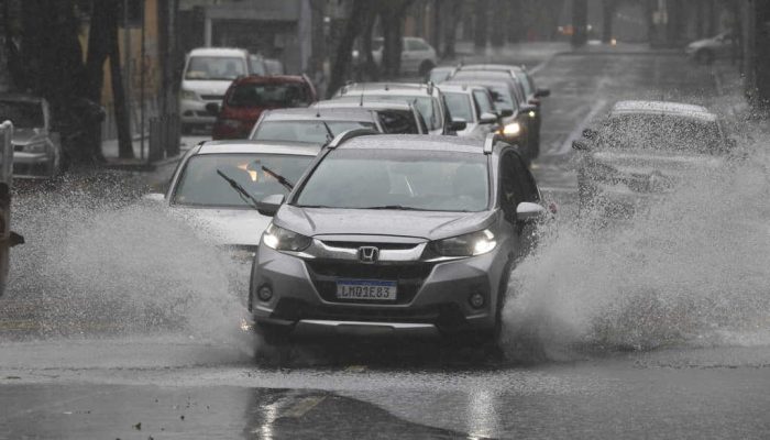 frente-fria-perigosa-se-aproxima-litoral-sp.jpg