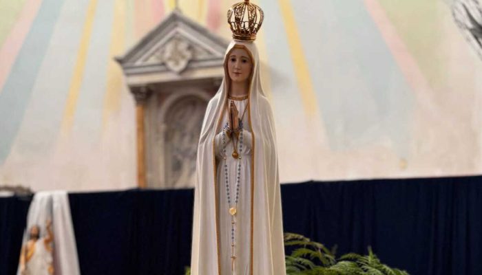 imagem-de-nossa-senhora-de-fatima-visita-cidades-da-baixada-santista.jpg