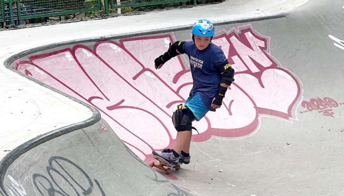 skateB3.jpg